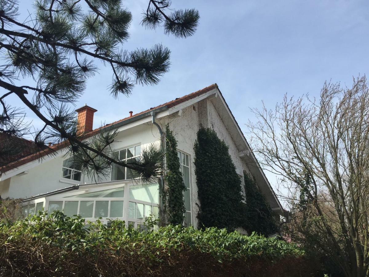 Zwischen Teutoburger Wald Und Universitaet Bielefeld Extérieur photo